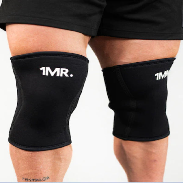 1MR THE MORE KNEE SLEEVES (Black)